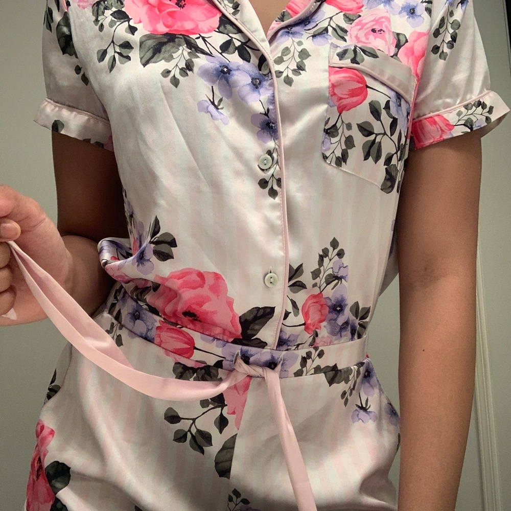 VICTORIA SECRET SATIN PLAYSUIT ! 😍